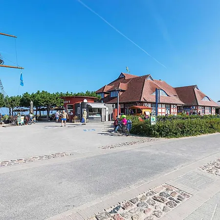 Kuestenglueck - Im 1obergeschoss Mit Balkon Appartement Zingst